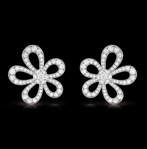 Van Cleef & Arpels フラワーレース イヤリング