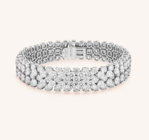 Van Cleef & Arpels ア シュヴァル ブレスレット