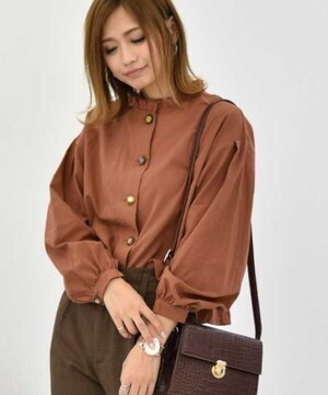 RETRO GIRL デザイン釦フリルネックBL
