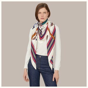 HERMES トライアングル ジェアン シルクツイル