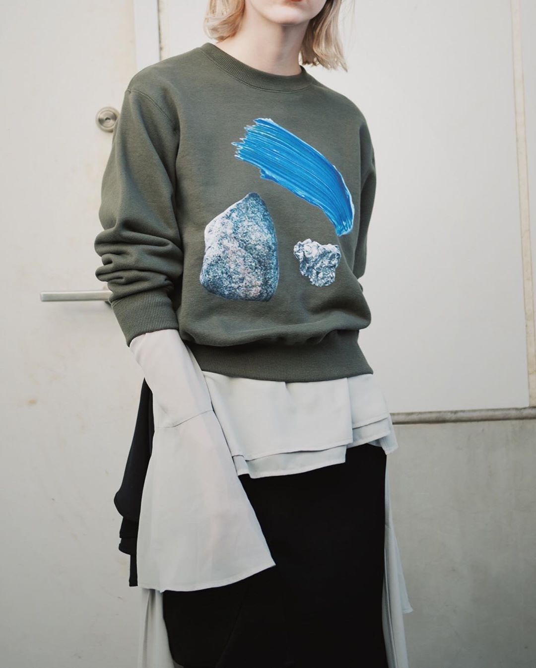 BELLE FLUTTER CHIFFON SWEAT TOP