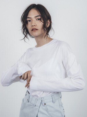STUNNING LURE アルビニロングTシャツ