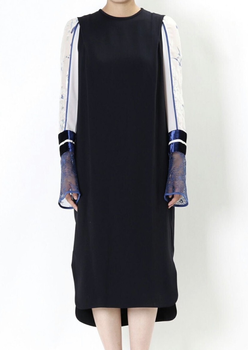 Mame Kurogouchi SILK LAME PRINT SLEEVE DRESS