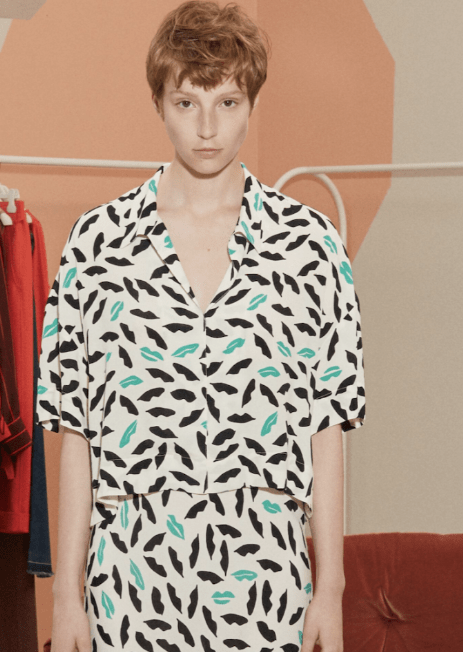 ALYSI LIP PRINT BLOUSE 50437