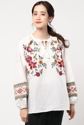 チャイハネ 花刺繍ボリュームスリーブトップス