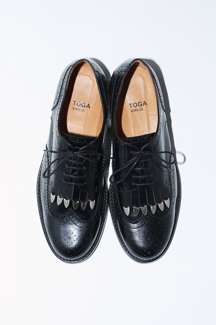 TOGA VIRILIS TASSEL BROGUE SHOES