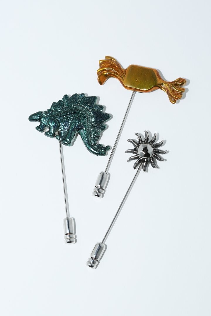 TOGA VIRILIS PINS SET 2