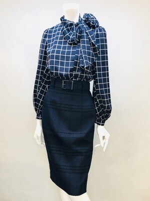 VELLA ストール付ブラウスとベルと付スカートのセット
