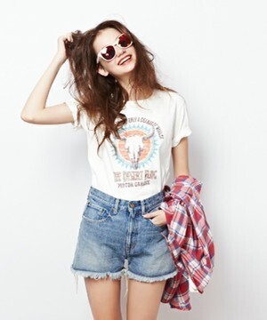 Ungrid BuffaloプリントTee