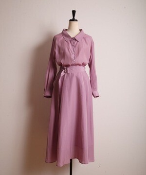 tocco closet luxe パール釦シャツ×ベルト付きフレアスカートのセットアップ