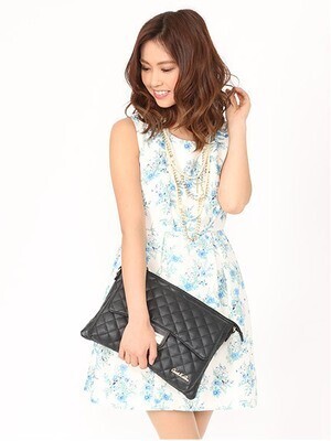 CECIL McBEE 花柄フィットアンドフレアワンピース