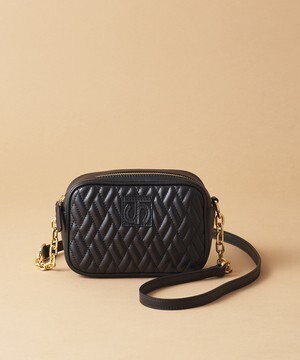 Samantha Thavasa キルティングショルダーバッグ