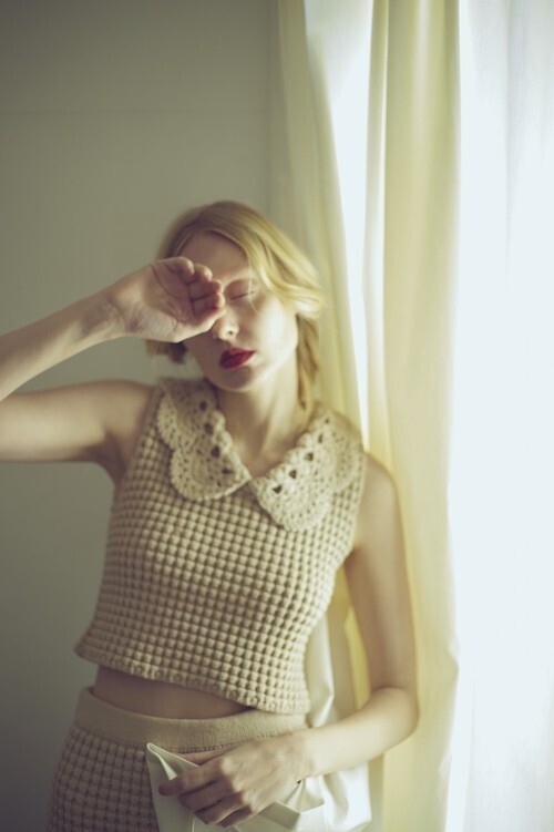 Verybrain popcorn sleeveless knit