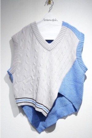 DELADA ASYMMETRICAL KNITTED VEST
