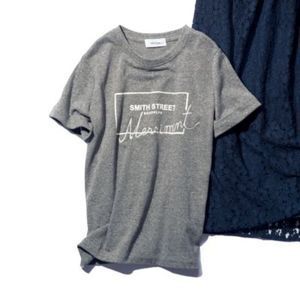 Mila Owen SMITH STREET Tシャツ