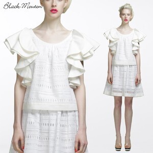 Black Mouton アイレットレースラッフルブラウス