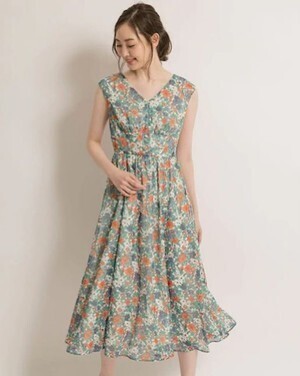 And Couture イキシアフラワープリントフレアワンピース