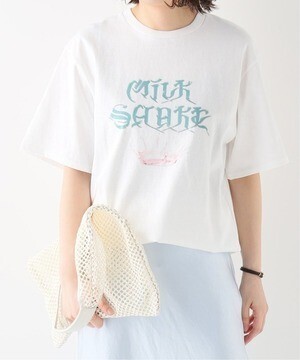 Qussio MILK SHAKE ロゴプリントTシャツ