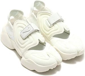 NIKE アクアリフト