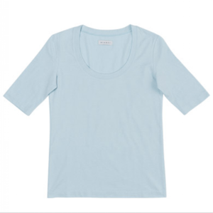 MIO MEI SHORT SLEEVE U-NECK T-SHIRT