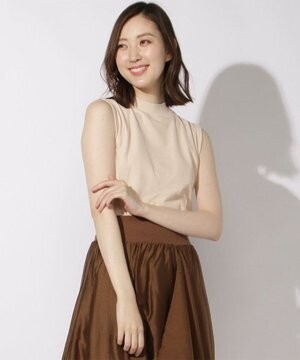 And Couture チュールオーバーノースリプルオーバー