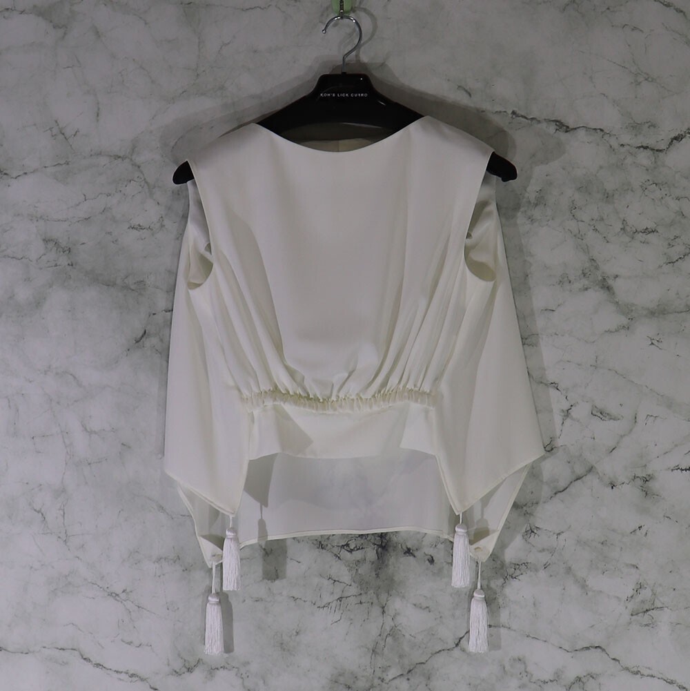 TOMOUMI ONO tassel tops white