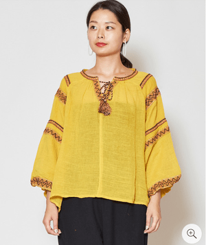 チャイハネ フォークロア刺繍ブラウス
