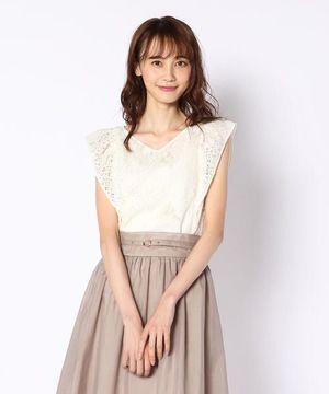 LAISSE PASSE フラワー刺繍ラッフルブラウス