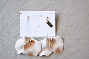 Matilda rose mat petal drop/ピアス