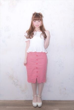 Honey Cinnamon 裾スカラップギンガムタイトスカート