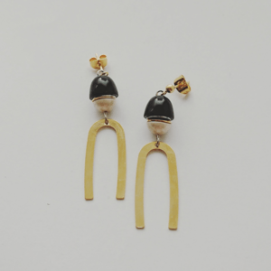McKenna ハーフエッグクロピアス（イヤリングに変更可能）