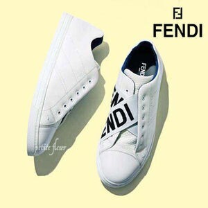 FENDI クロスベルトスニーカー