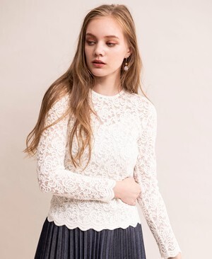 And Couture ストレッチ長袖プルオーバー