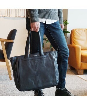 NAUGHTIAM 防水レザー トートバッグ
