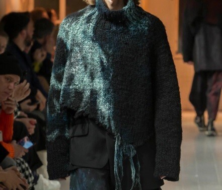 Yohji Yamamoto pour homme PAINTED HAND KNIT TURTLE