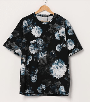 TORNADO MART ビザールフラワープリントTシャツ