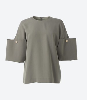 AKIRANAKA Ｑｕｅｅｎｉｅ　ｆｌｉｐ　ｓｌｅｅｖｅｓ　ＰＯ　ＧＹ