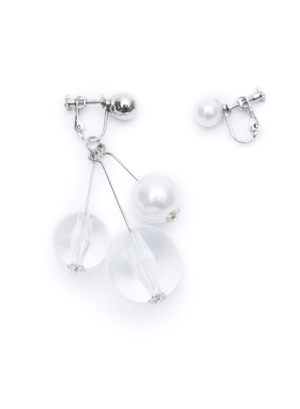 ROOM balance clear earring