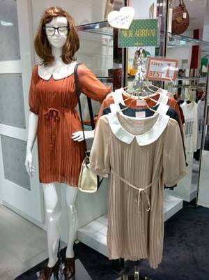 titty & Co. プリーツシフォンワンピース