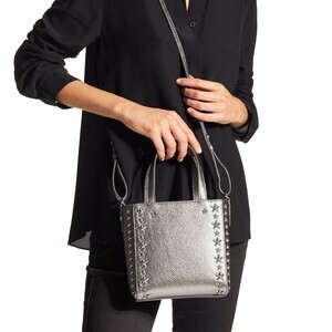 JIMMY CHOO スタースタッズ付き Gunmetal ソフトグレイニーカーフレザー・ミニハンドバッグ