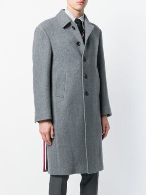 THOM BROWNE.NEW YORK アンコンストラクテッド リラックスフィット バルカラーオーバーコート センターバックR/W/Bストライプ