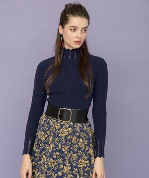 And Couture スカラハイネックプルオーバー