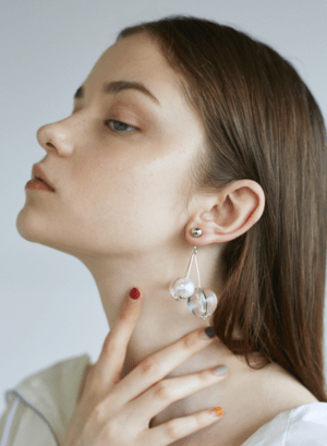 ROOM balance clear pierce