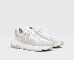 Bershka ソックス風メッシュスニーカー