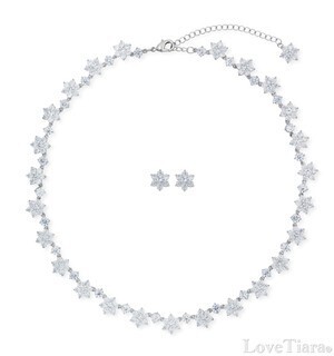 LoveTiara プティフルールジルコニアネックレス＆イヤリングセット