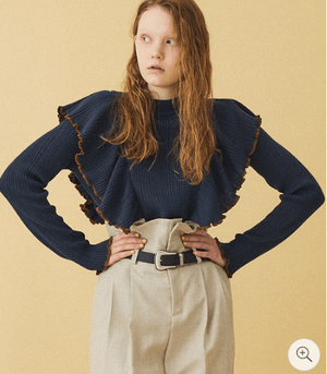 INella ラッフルメローニットトップス